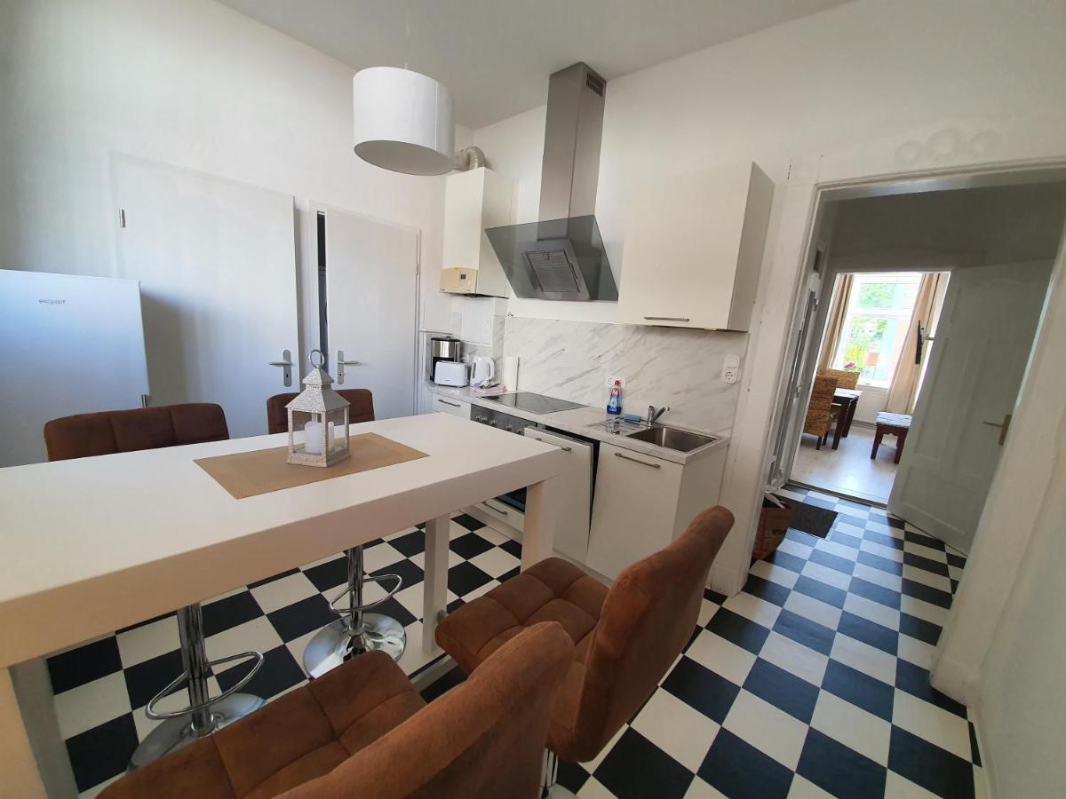 Zentrum Husum bis 5 Personen Exterior foto